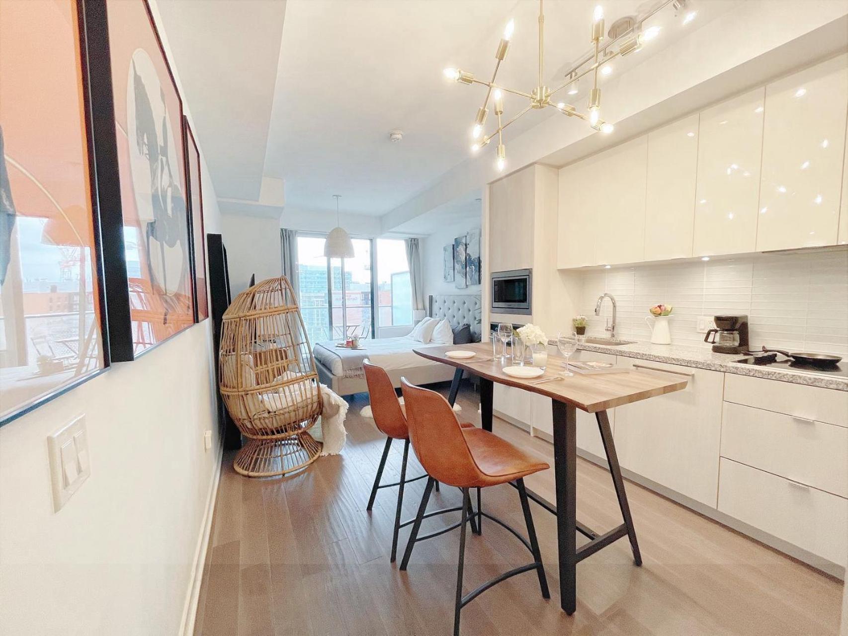 Deluxe In Downtown With Amazing View Apartment *